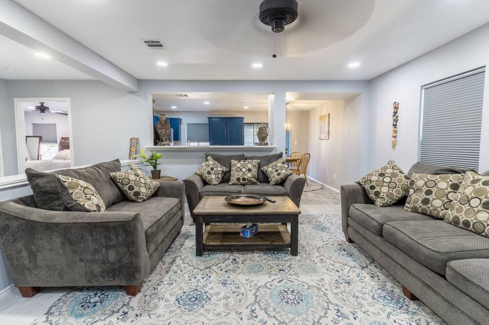 Photo of Livingroom in Round Rock