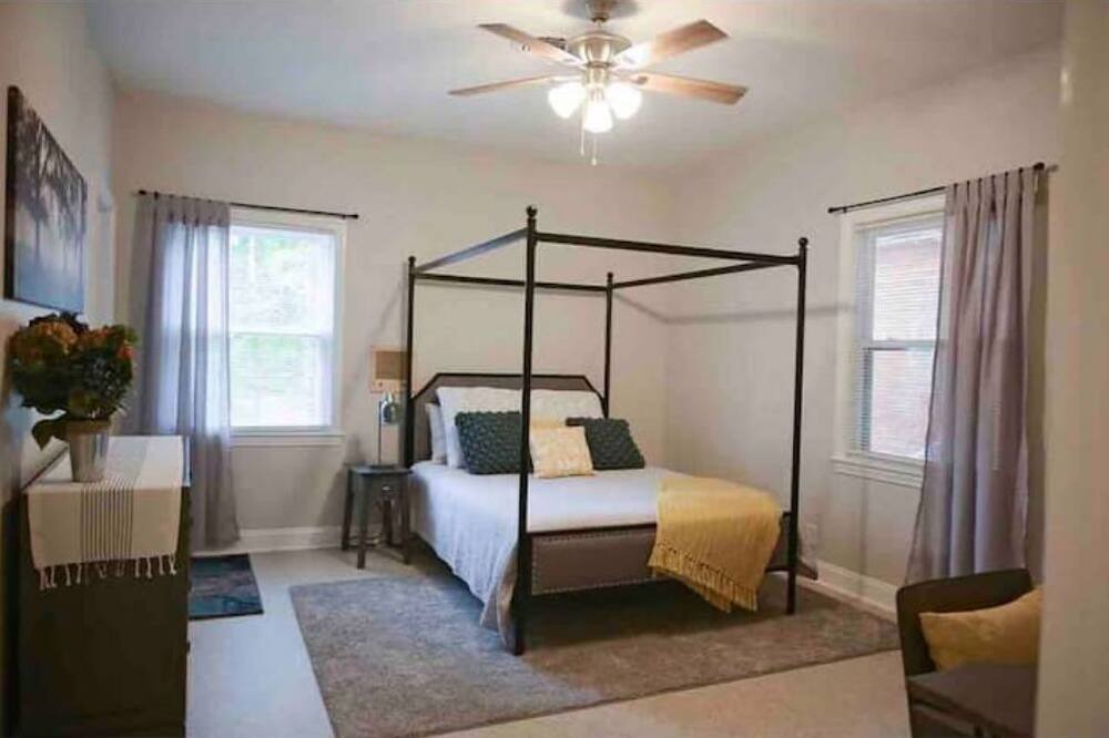 Photo of Bedroom in Cheraw