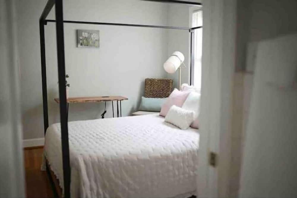 Photo of Bedroom in Cheraw