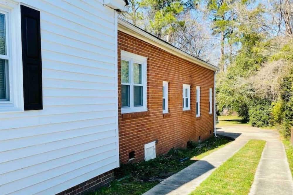 Photo of Outdoor in Cheraw