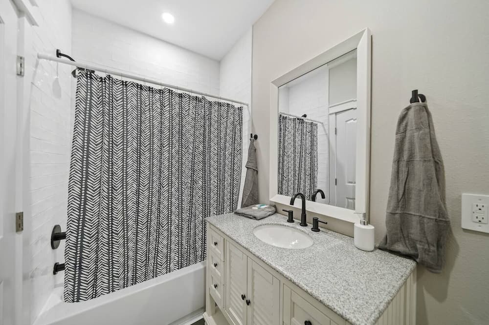 Photo of Bathroom in Port Bolivar