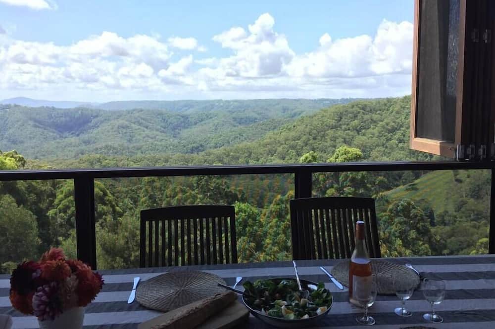 Photo of Patio Balcony in Booroobin