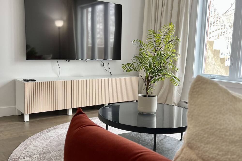 Photo of Livingroom in Sainte-Julie