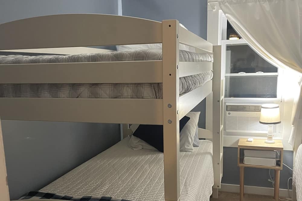 Photo of Bedroom in Troy