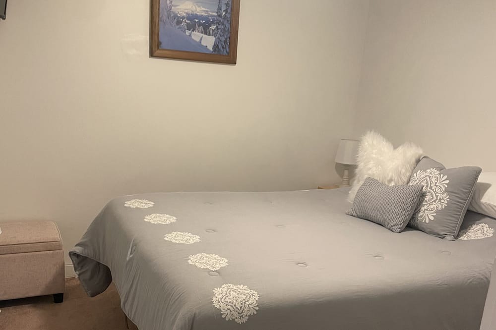 Photo of Bedroom in Troy