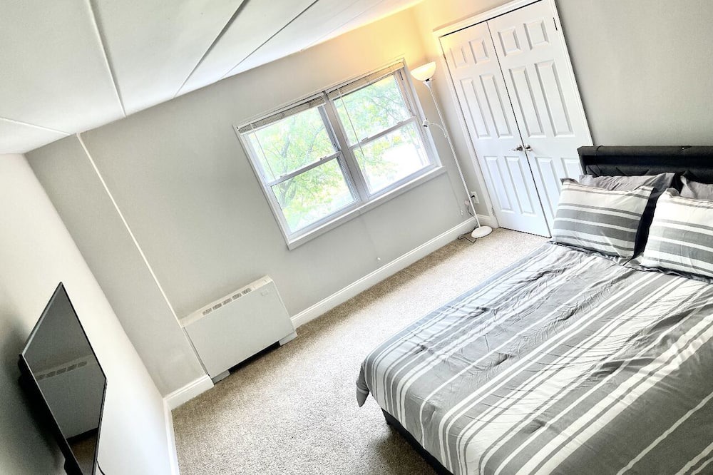 Photo of Bedroom in Cherry Hill