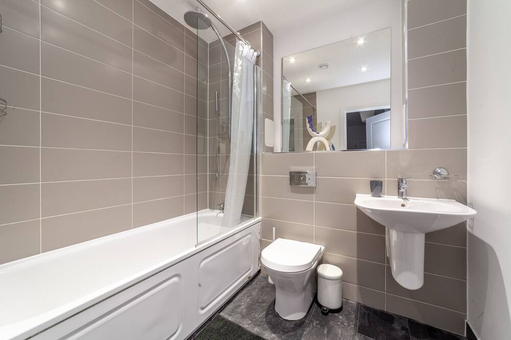 Photo of Bathroom in Bromley South
