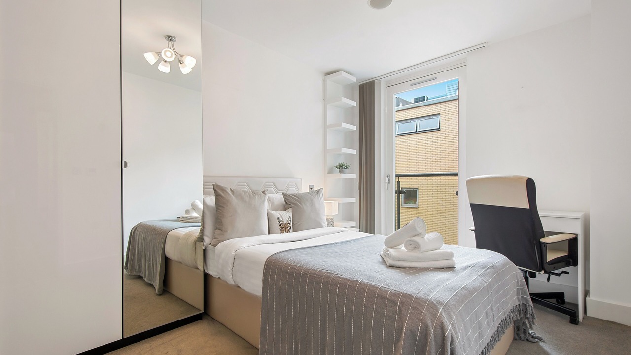 Photo of Others in Hoxton West