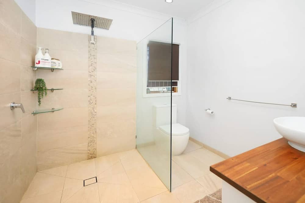 Photo of Bathroom in Lima East