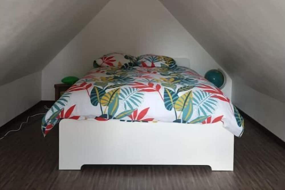 Photo of Bedroom in Mons-en-Baroeul