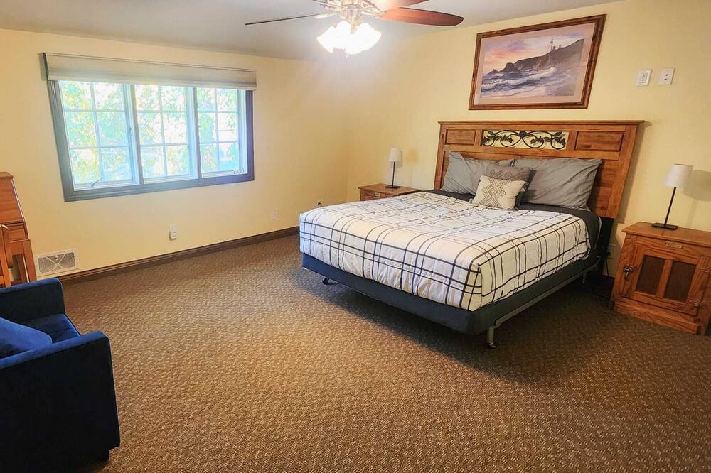 Photo of Others in Des Moines