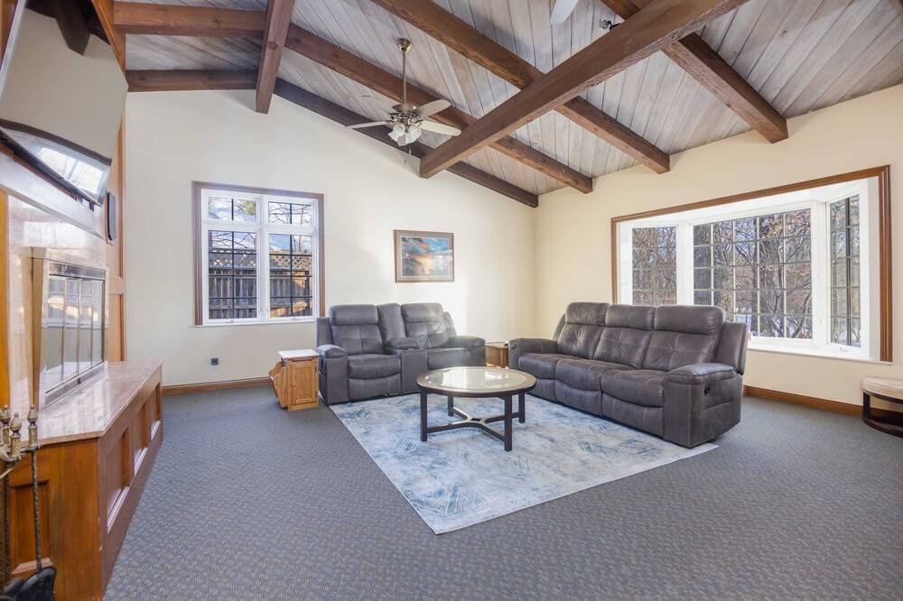 Photo of Livingroom in Des Moines