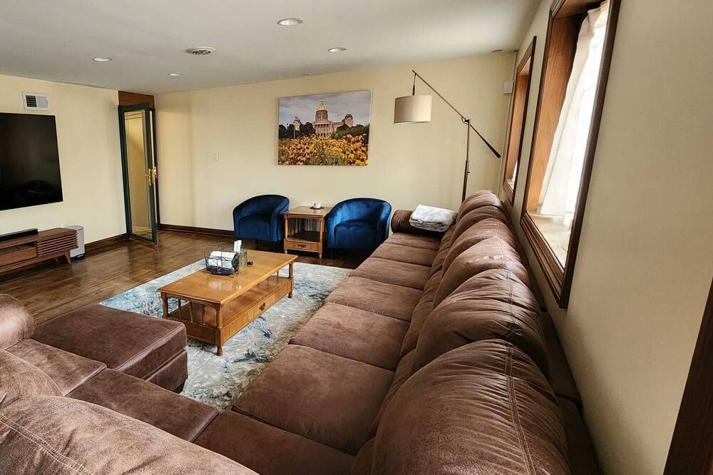 Photo of Others in Des Moines