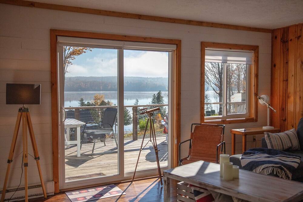 Photo of Livingroom in Memphremagog Regional County Municipality