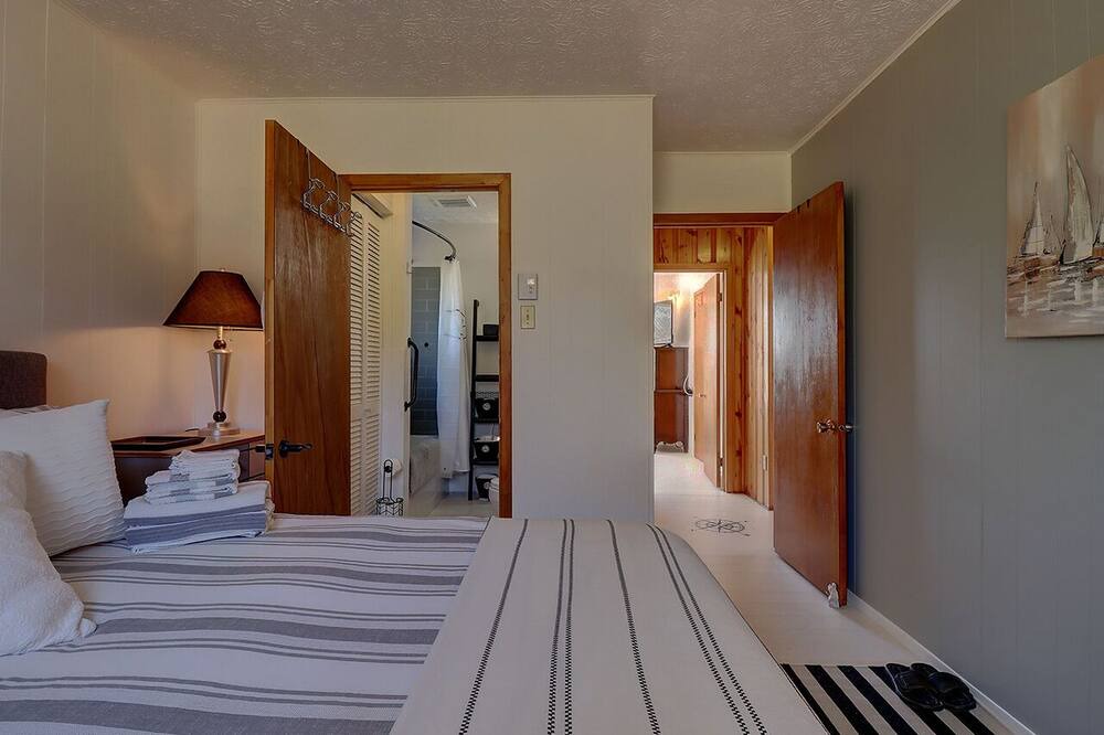 Photo of Bedroom in Memphremagog Regional County Municipality
