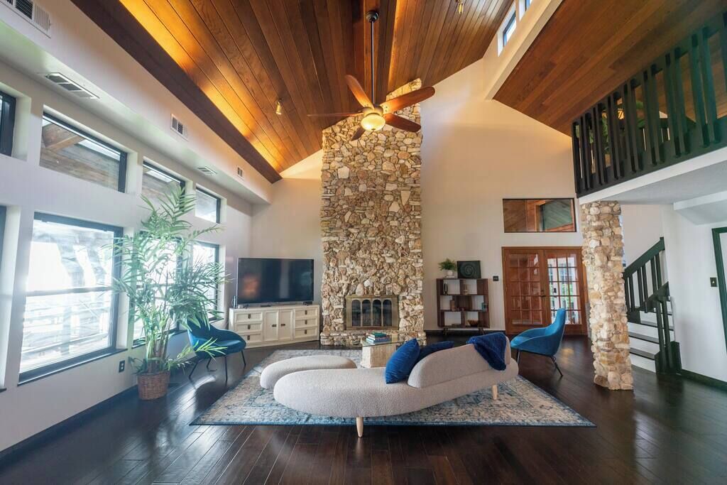 Photo of Livingroom in Barrett