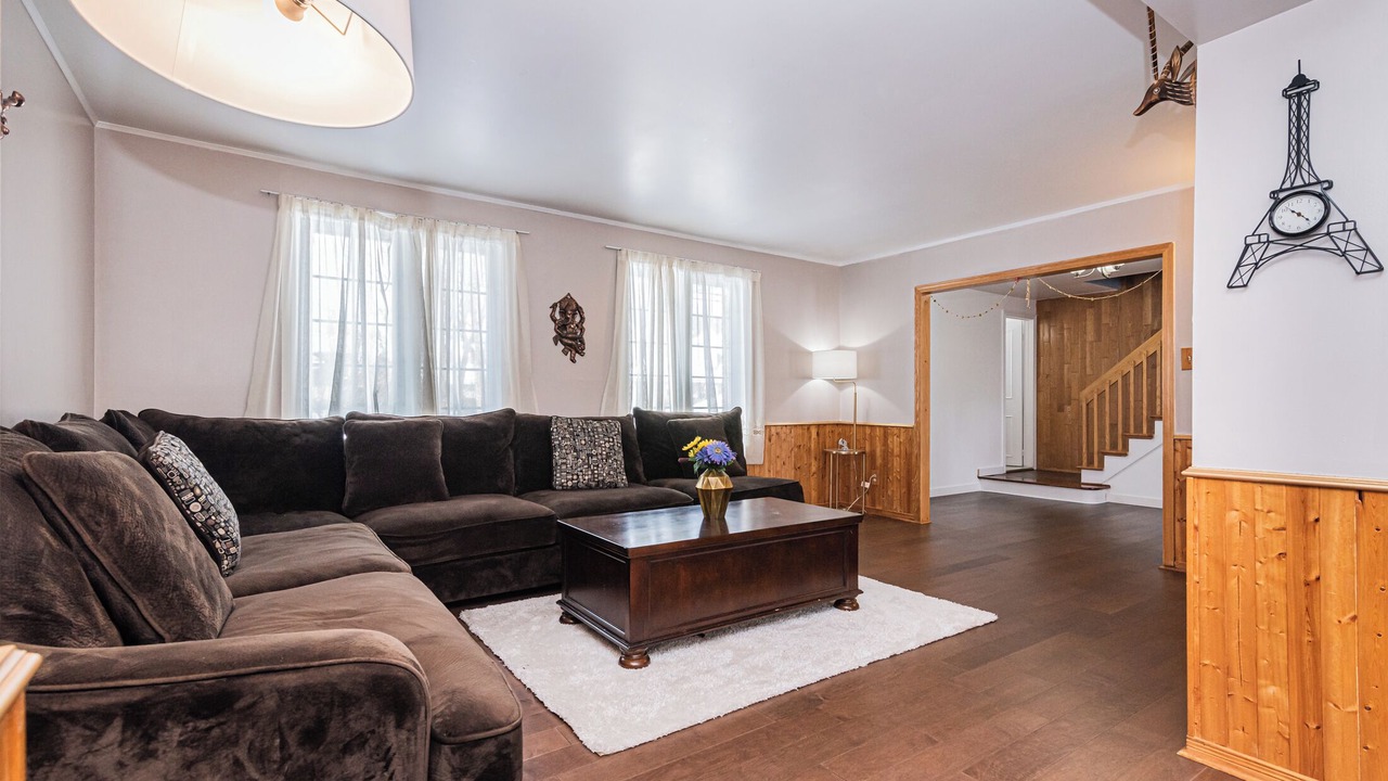 Photo of Livingroom in Brossard