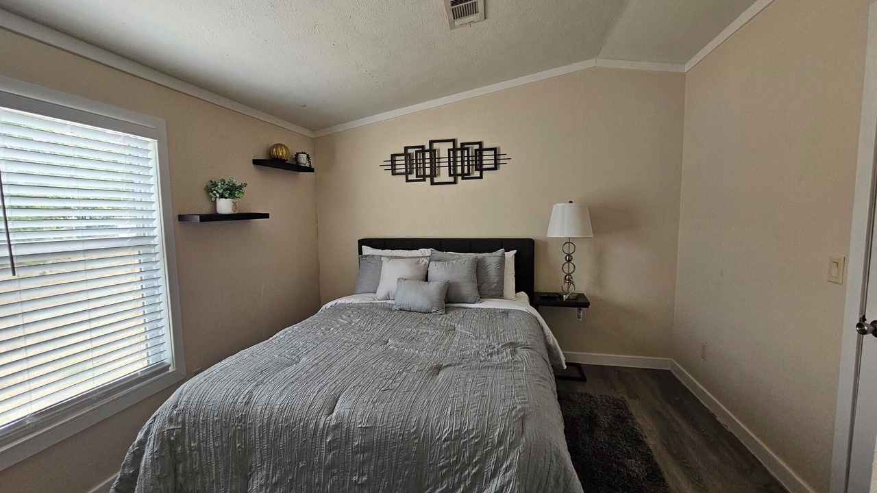 Photo of Bedroom in Taylor