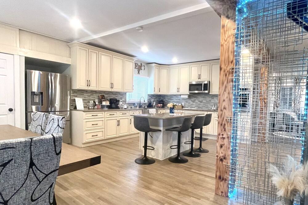 Photo of Others in Union Dale