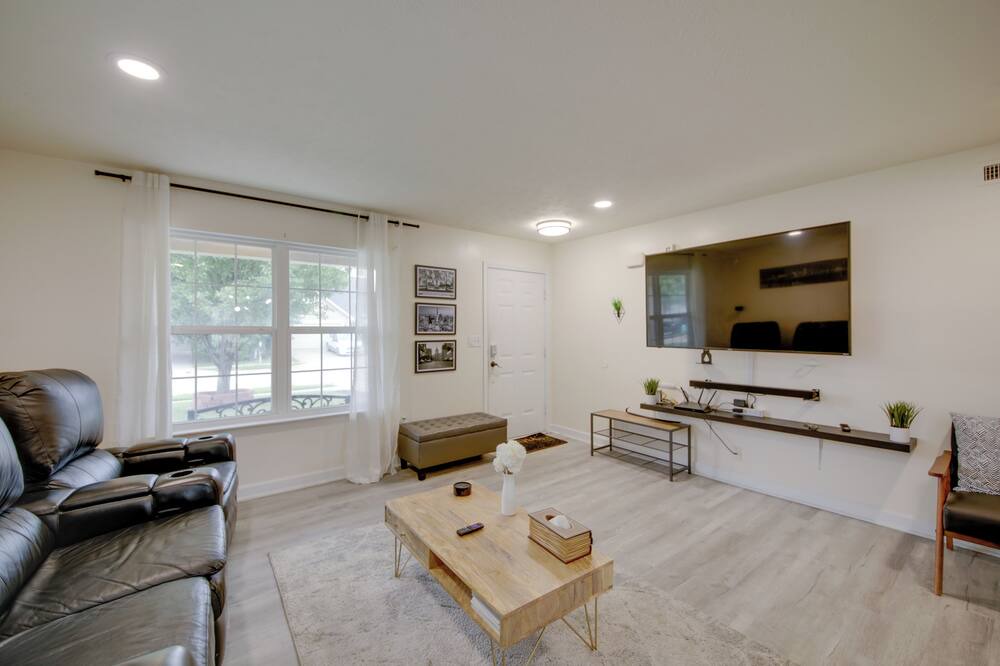 Photo of Livingroom in Acton