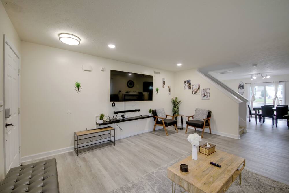 Photo of Livingroom in Acton