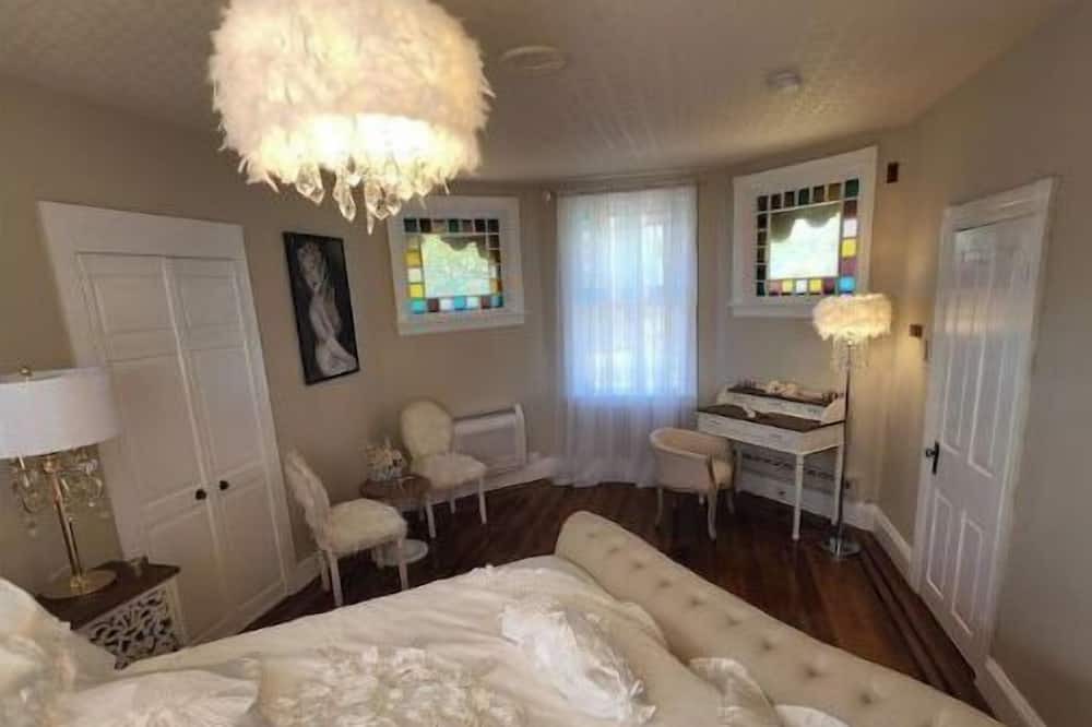 Photo of Bedroom in Langhorne