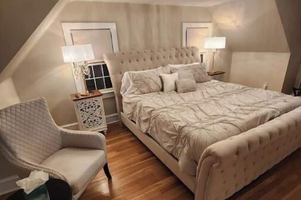 Photo of Bedroom in Langhorne