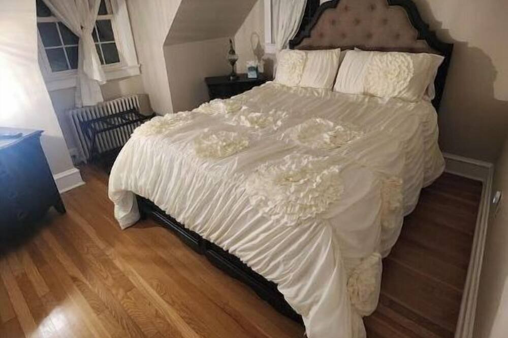 Photo of Bedroom in Langhorne