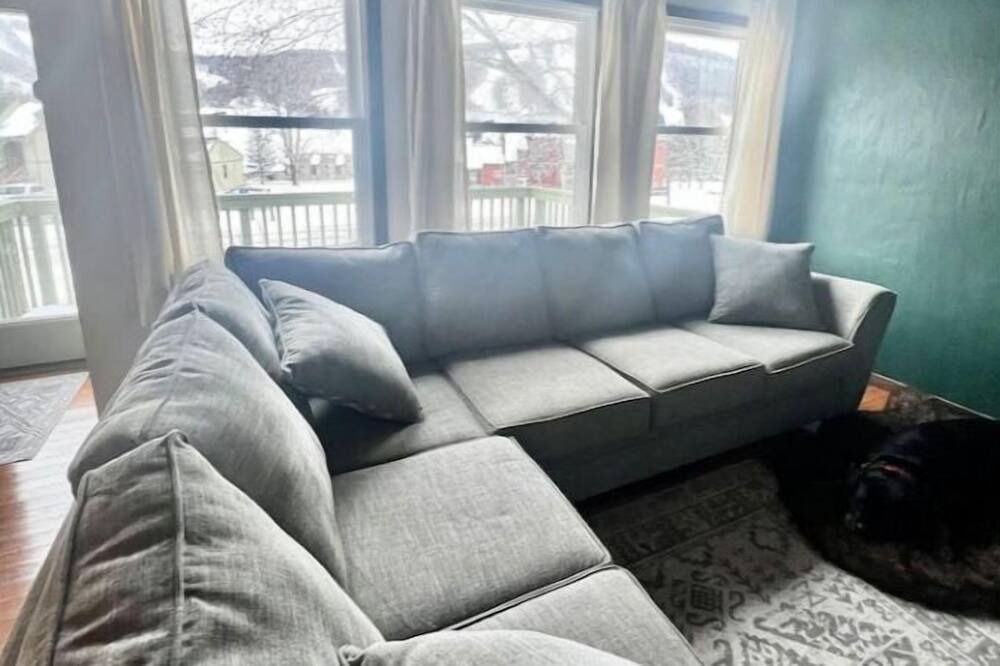 Photo of Livingroom in Blodgett Mills