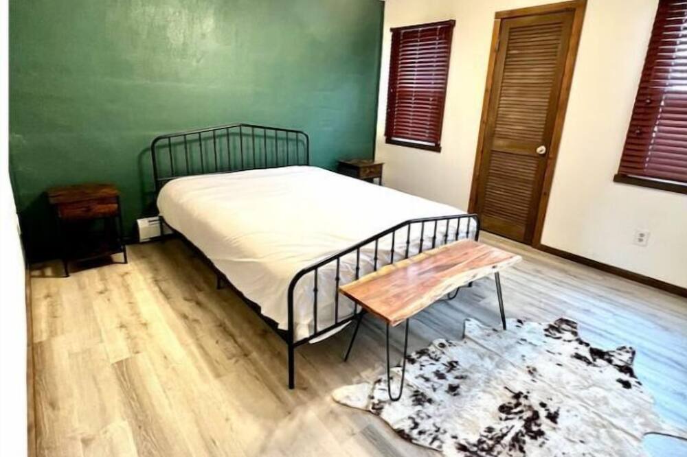 Photo of Bedroom in Blodgett Mills