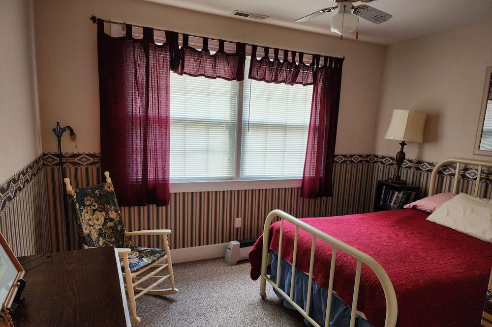 Photo of Bedroom in South Boston