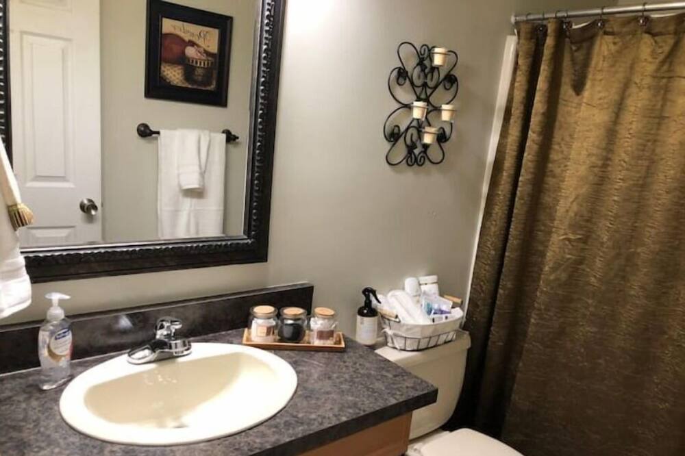 Photo of Bathroom in Gates-North Gates