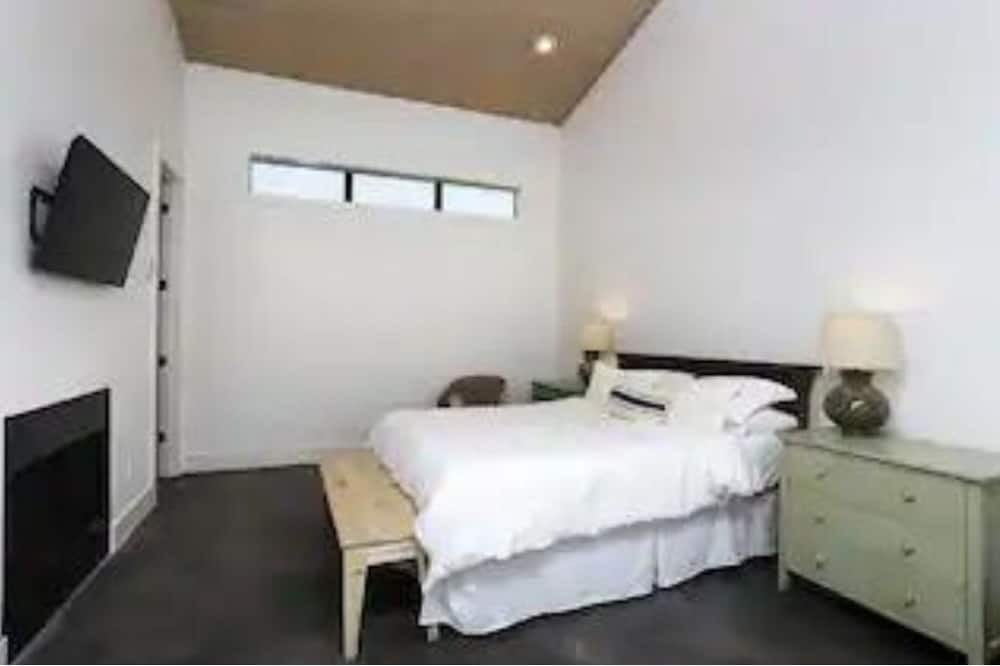 Photo of Bedroom in Carmine