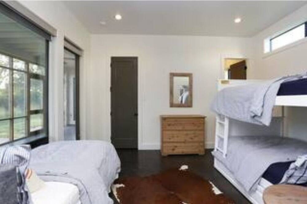 Photo of Bedroom in Carmine