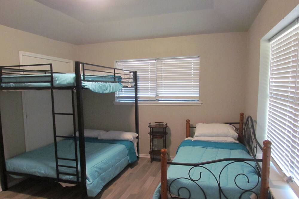 Photo of Bedroom in Wylie