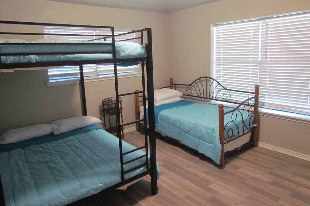 Photo of Bedroom in Wylie