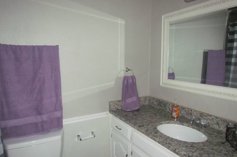 Photo of Bathroom in Wylie