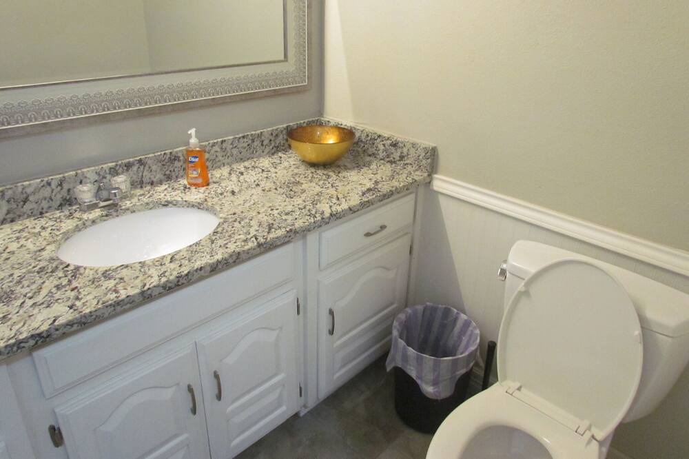 Photo of Bathroom in Wylie