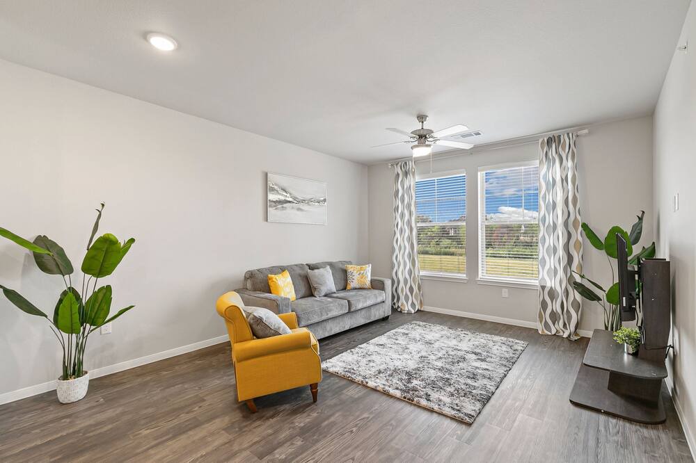Photo of Livingroom in Little Elm