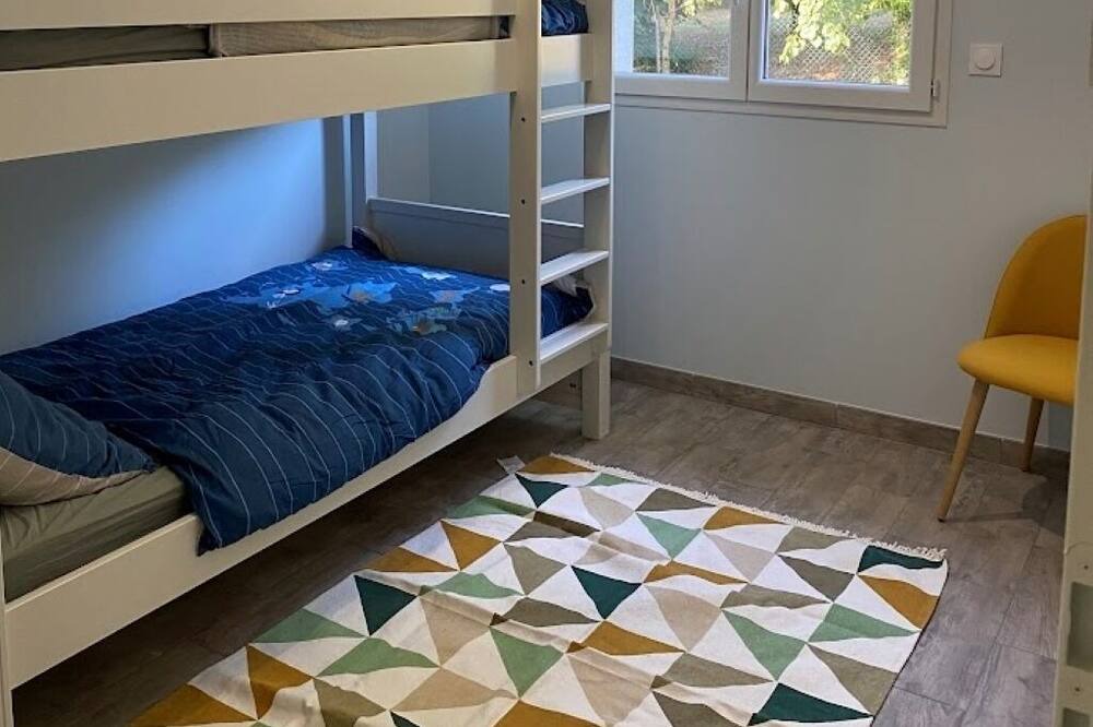 Photo of Bedroom in Montcabrier