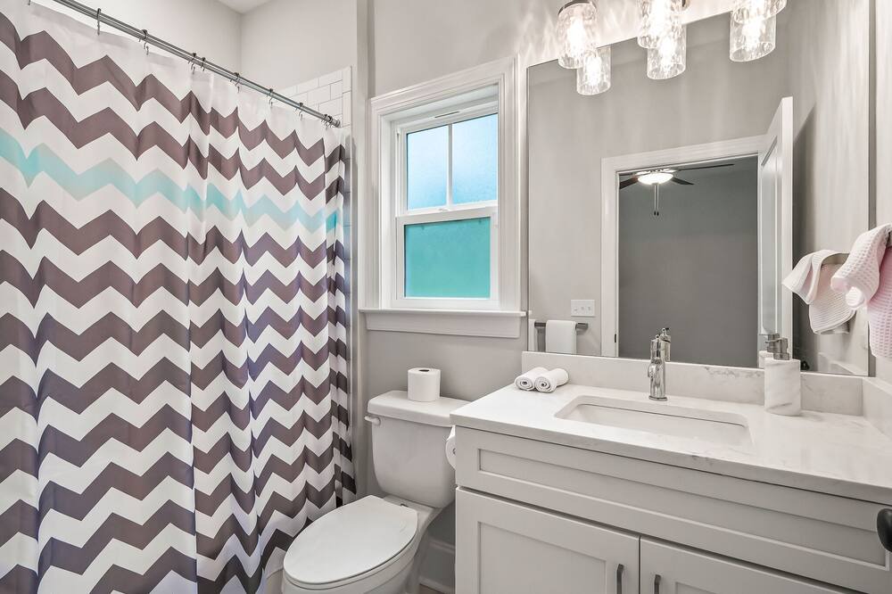 Photo of Bathroom in Crawfordville