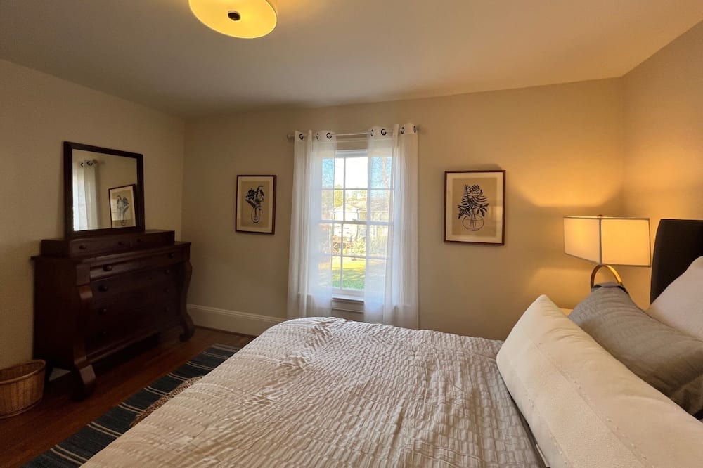 Photo of Bedroom in Downtown