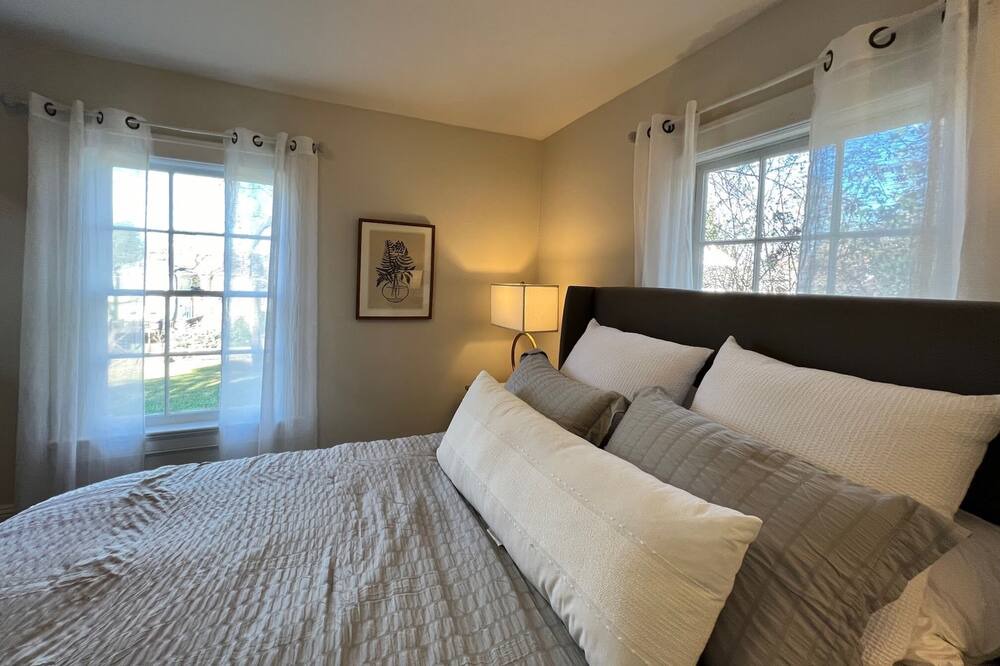 Photo of Bedroom in Downtown