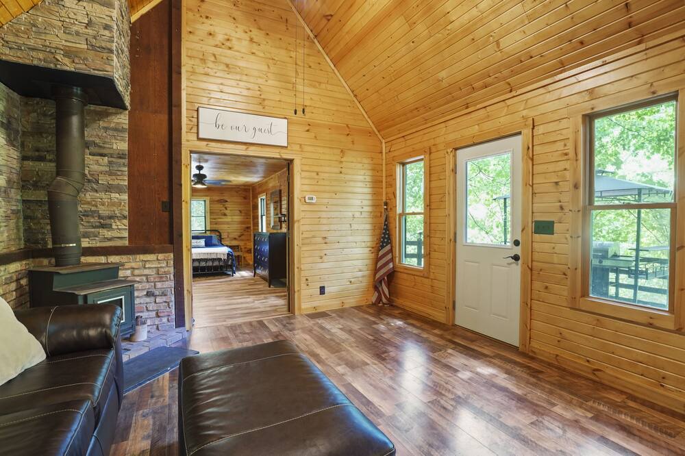 Photo of Bedroom in Hallsville