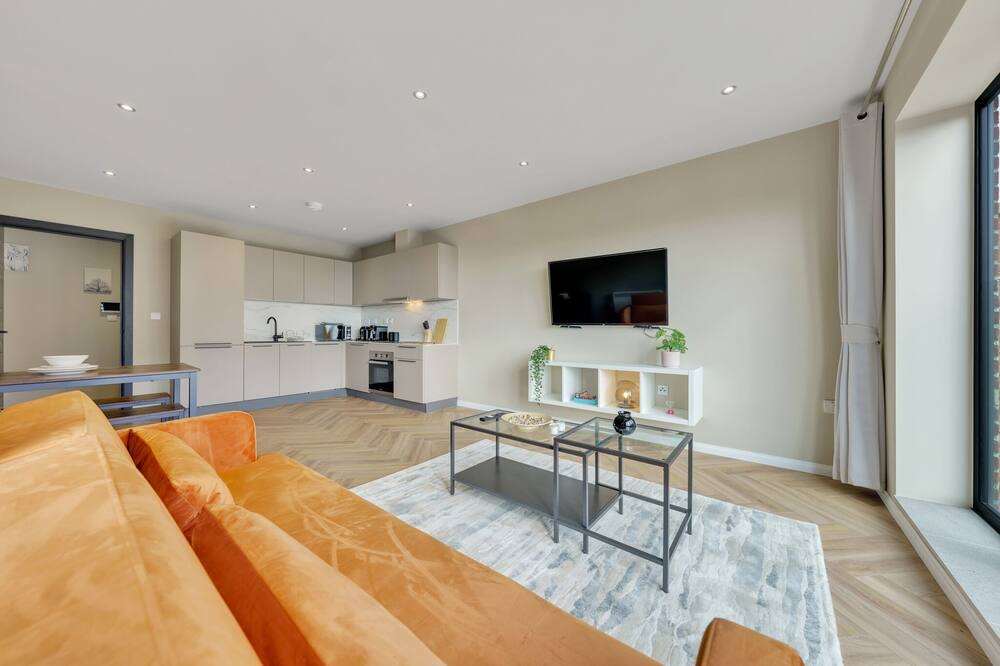 Photo of Livingroom in Elthorne