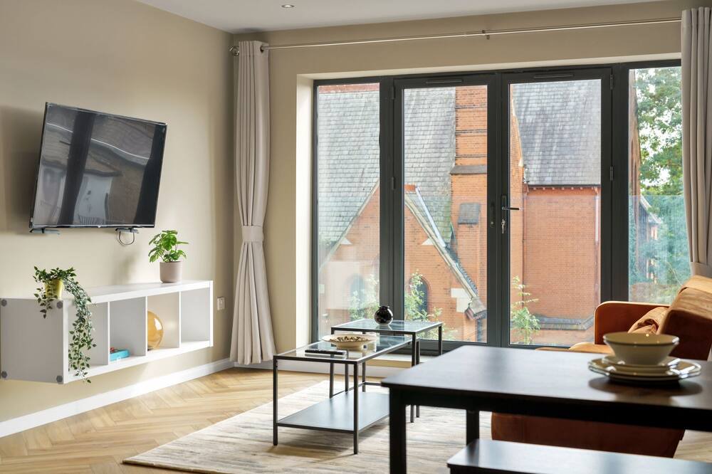 Photo of Livingroom in Elthorne