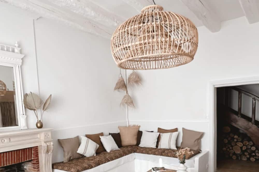 Photo of Livingroom in Descartes
