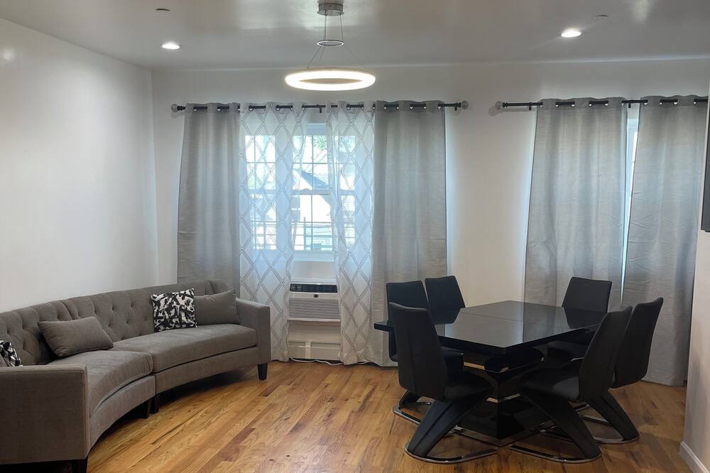 Photo of Others in Williamsbridge