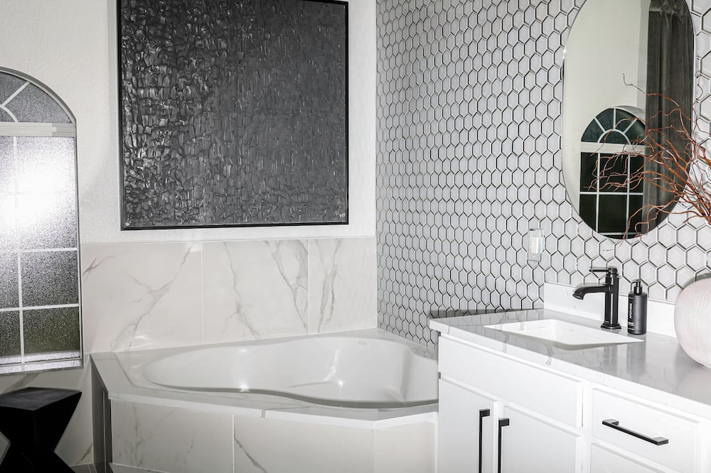 Photo of Bathroom in Englewood East