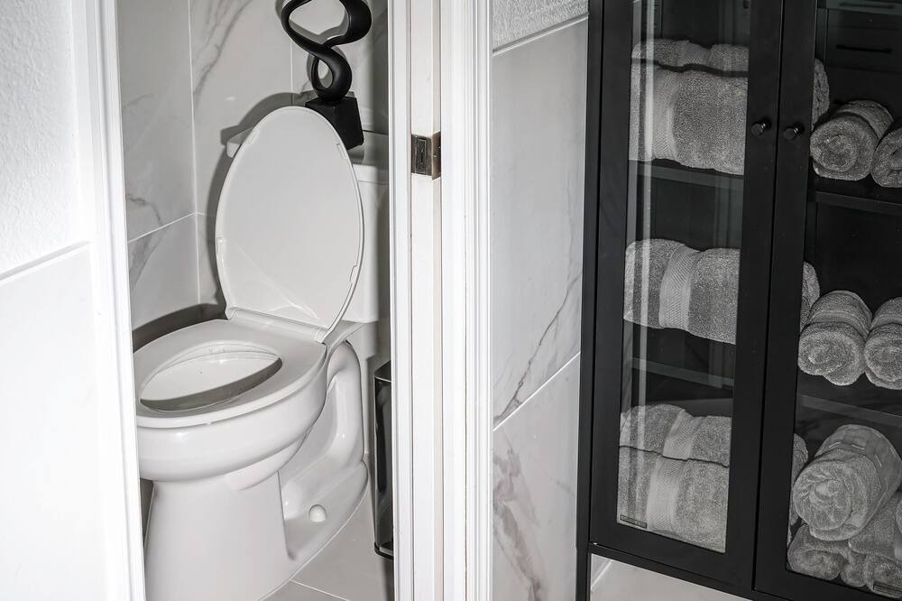 Photo of Bathroom in Englewood East
